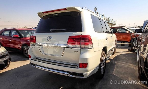Buy Import Toyota Land Cruiser White Car in Import - Dubai in Abseron Buy Import Toyota Land Cruiser White Car in Import - Dubai in Abseron