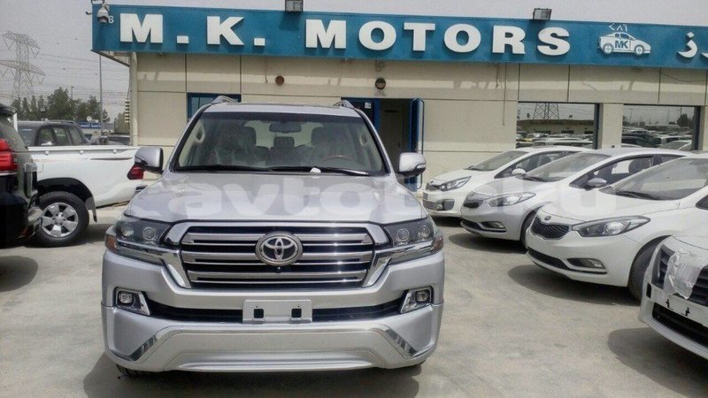 Big with watermark toyota land cruiser abseron import dubai 1366