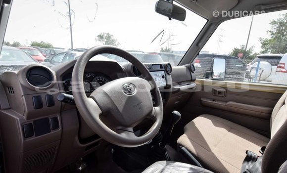 Buy Import Toyota Land Cruiser Beige Car in Import - Dubai in Abseron Buy Import Toyota Land Cruiser Beige Car in Import - Dubai in Abseron