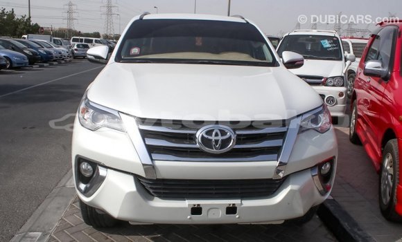 Buy Import Toyota Fortuner White Car in Import - Dubai in Abseron Buy Import Toyota Fortuner White Car in Import - Dubai in Abseron
