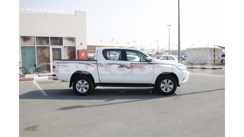 Big with watermark toyota hilux abseron import dubai 1386