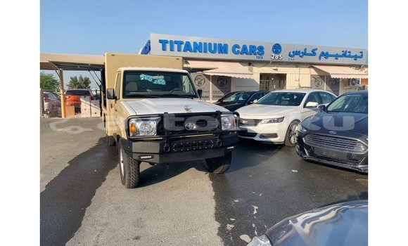 Buy Import Toyota Land Cruiser Beige Car in Import - Dubai in Abseron Buy Import Toyota Land Cruiser Beige Car in Import - Dubai in Abseron