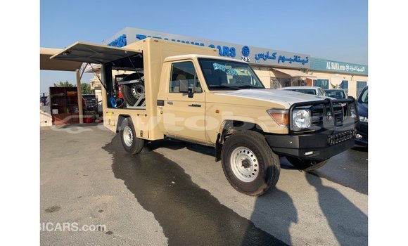 Buy Import Toyota Land Cruiser Beige Car in Import - Dubai in Abseron Buy Import Toyota Land Cruiser Beige Car in Import - Dubai in Abseron