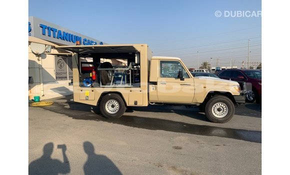 Buy Import Toyota Land Cruiser Beige Car in Import - Dubai in Abseron Buy Import Toyota Land Cruiser Beige Car in Import - Dubai in Abseron