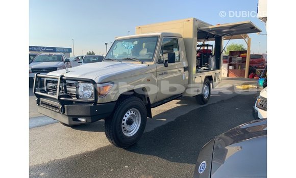 Buy Import Toyota Land Cruiser Beige Car in Import - Dubai in Abseron Buy Import Toyota Land Cruiser Beige Car in Import - Dubai in Abseron