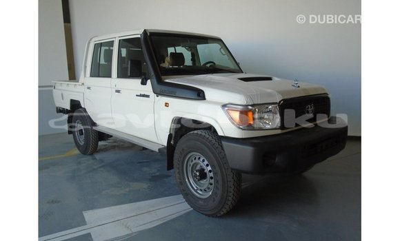 Buy Import Toyota Land Cruiser White Car in Import - Dubai in Abseron Buy Import Toyota Land Cruiser White Car in Import - Dubai in Abseron