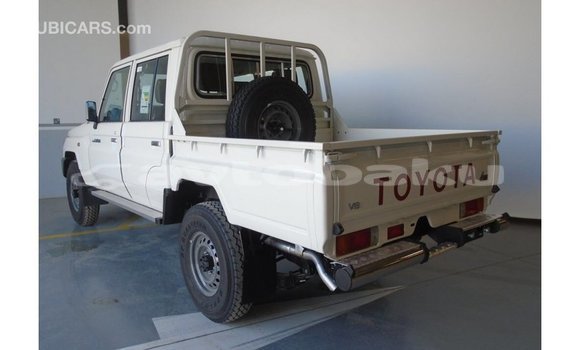 Buy Import Toyota Land Cruiser White Car in Import - Dubai in Abseron Buy Import Toyota Land Cruiser White Car in Import - Dubai in Abseron