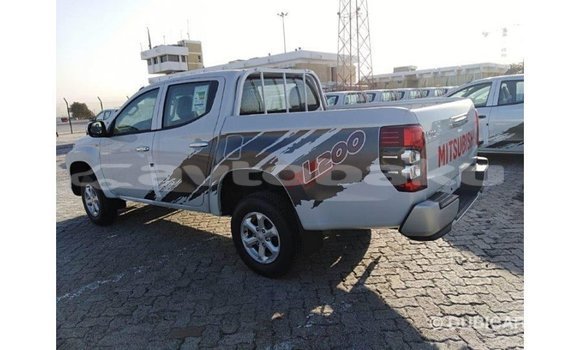 Buy Import Mitsubishi L200 White Car in Import - Dubai in Abseron Buy Import Mitsubishi L200 White Car in Import - Dubai in Abseron