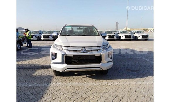 Buy Import Mitsubishi L200 White Car in Import - Dubai in Abseron Buy Import Mitsubishi L200 White Car in Import - Dubai in Abseron
