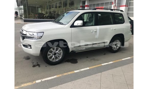 Buy Import Toyota Land Cruiser White Car in Import - Dubai in Abseron Buy Import Toyota Land Cruiser White Car in Import - Dubai in Abseron