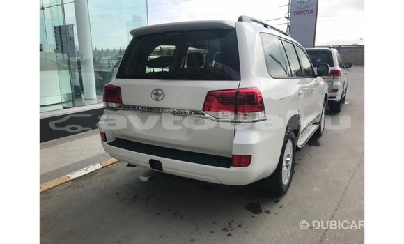 Buy Import Toyota Land Cruiser White Car in Import - Dubai in Abseron Buy Import Toyota Land Cruiser White Car in Import - Dubai in Abseron
