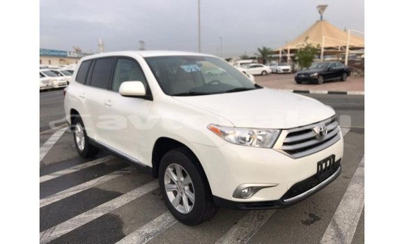 Buy Import Toyota Highlander White Car in Import - Dubai in Abseron Buy Import Toyota Highlander White Car in Import - Dubai in Abseron