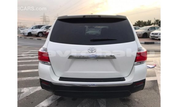 Buy Import Toyota Highlander White Car in Import - Dubai in Abseron Buy Import Toyota Highlander White Car in Import - Dubai in Abseron