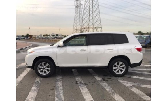 Buy Import Toyota Highlander White Car in Import - Dubai in Abseron Buy Import Toyota Highlander White Car in Import - Dubai in Abseron