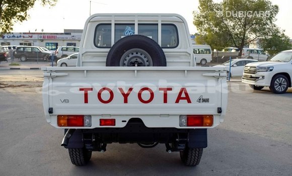 Buy Import Toyota Land Cruiser White Car in Import - Dubai in Abseron Buy Import Toyota Land Cruiser White Car in Import - Dubai in Abseron
