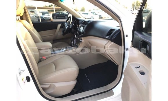 Buy Import Toyota Highlander White Car in Import - Dubai in Abseron Buy Import Toyota Highlander White Car in Import - Dubai in Abseron