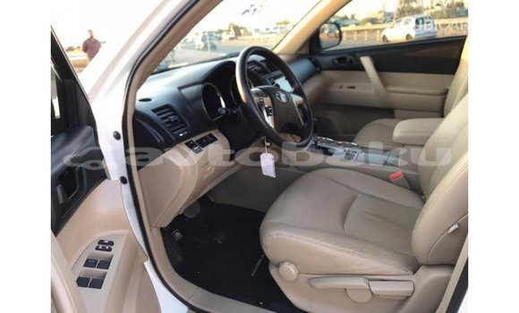 Buy Import Toyota Highlander White Car in Import - Dubai in Abseron Buy Import Toyota Highlander White Car in Import - Dubai in Abseron