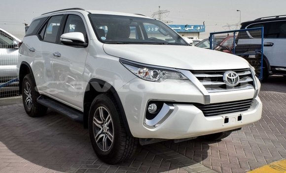 Buy Import Toyota Fortuner White Car in Import - Dubai in Abseron Buy Import Toyota Fortuner White Car in Import - Dubai in Abseron