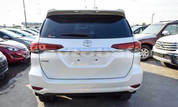 Buy Import Toyota Fortuner White Car in Import - Dubai in Abseron Buy Import Toyota Fortuner White Car in Import - Dubai in Abseron