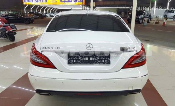 Buy Import Mercedes-Benz 190 (W201) White Car in Import - Dubai in Abseron Buy Import Mercedes-Benz 190 (W201) White Car in Import - Dubai in Abseron