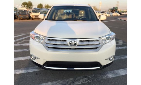 Buy Import Toyota Highlander White Car in Import - Dubai in Abseron Buy Import Toyota Highlander White Car in Import - Dubai in Abseron
