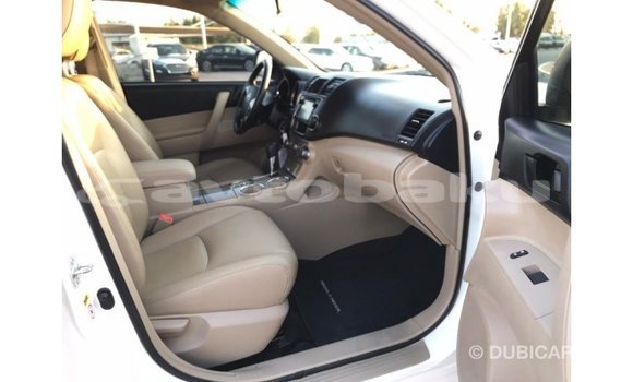 Buy Import Toyota Highlander White Car in Import - Dubai in Abseron Buy Import Toyota Highlander White Car in Import - Dubai in Abseron