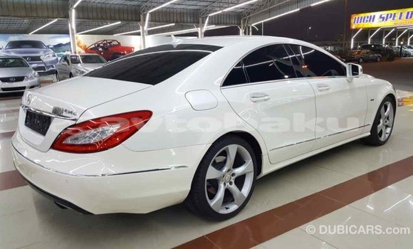 Buy Import Mercedes-Benz 190 (W201) White Car in Import - Dubai in Abseron Buy Import Mercedes-Benz 190 (W201) White Car in Import - Dubai in Abseron