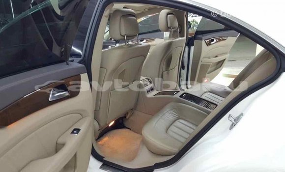 Buy Import Mercedes-Benz 190 (W201) White Car in Import - Dubai in Abseron
