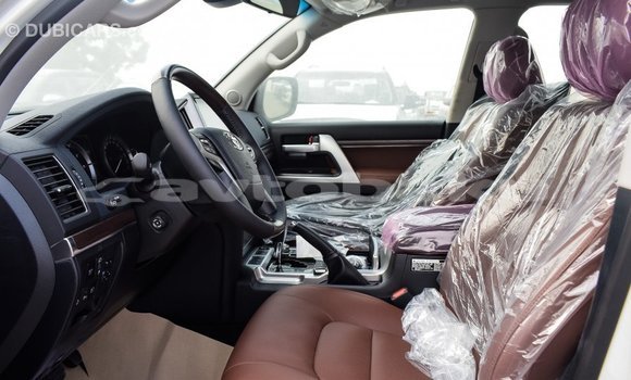 Buy Import Toyota Land Cruiser White Car in Import - Dubai in Abseron Buy Import Toyota Land Cruiser White Car in Import - Dubai in Abseron