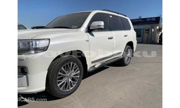 Buy Import Toyota Land Cruiser White Car in Import - Dubai in Abseron Buy Import Toyota Land Cruiser White Car in Import - Dubai in Abseron