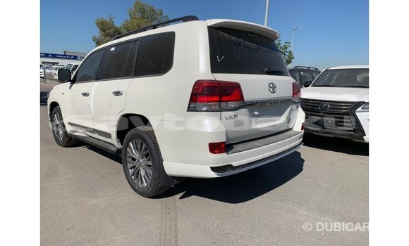 Buy Import Toyota Land Cruiser White Car in Import - Dubai in Abseron Buy Import Toyota Land Cruiser White Car in Import - Dubai in Abseron
