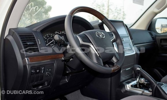 Buy Import Toyota Land Cruiser White Car in Import - Dubai in Abseron Buy Import Toyota Land Cruiser White Car in Import - Dubai in Abseron