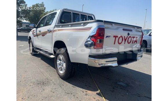 Buy Import Toyota Hilux White Car in Import - Dubai in Abseron Buy Import Toyota Hilux White Car in Import - Dubai in Abseron