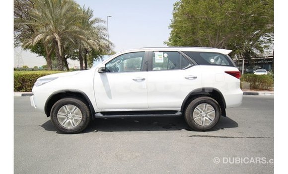 Buy Import Toyota Fortuner White Car in Import - Dubai in Abseron Buy Import Toyota Fortuner White Car in Import - Dubai in Abseron