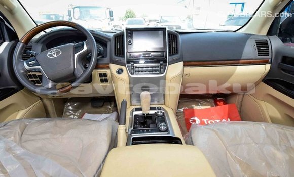 Buy Import Toyota Land Cruiser White Car in Import - Dubai in Abseron Buy Import Toyota Land Cruiser White Car in Import - Dubai in Abseron