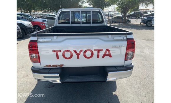 Buy Import Toyota Hilux White Car in Import - Dubai in Abseron Buy Import Toyota Hilux White Car in Import - Dubai in Abseron