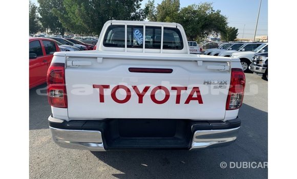 Buy Import Toyota Hilux White Car in Import - Dubai in Abseron Buy Import Toyota Hilux White Car in Import - Dubai in Abseron