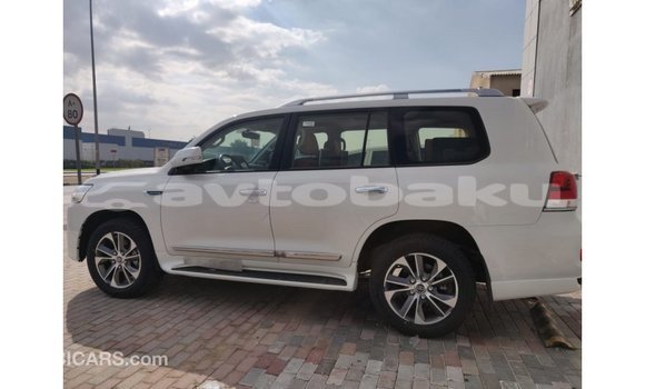 Buy Import Toyota Land Cruiser White Car in Import - Dubai in Abseron Buy Import Toyota Land Cruiser White Car in Import - Dubai in Abseron