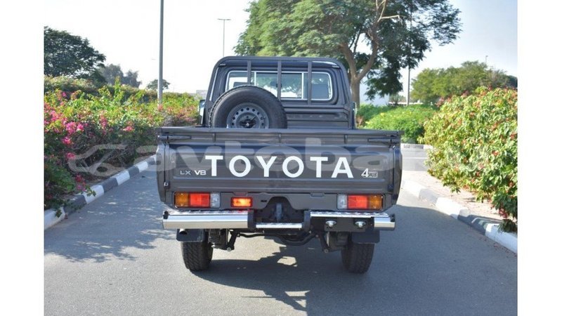 Big with watermark toyota land cruiser abseron import dubai 1711