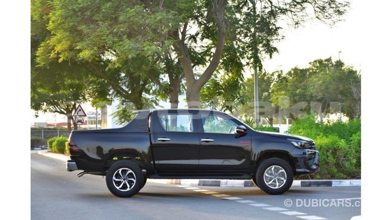 Big with watermark toyota hilux abseron import dubai 1714