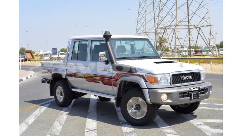 Big with watermark toyota land cruiser abseron import dubai 1717