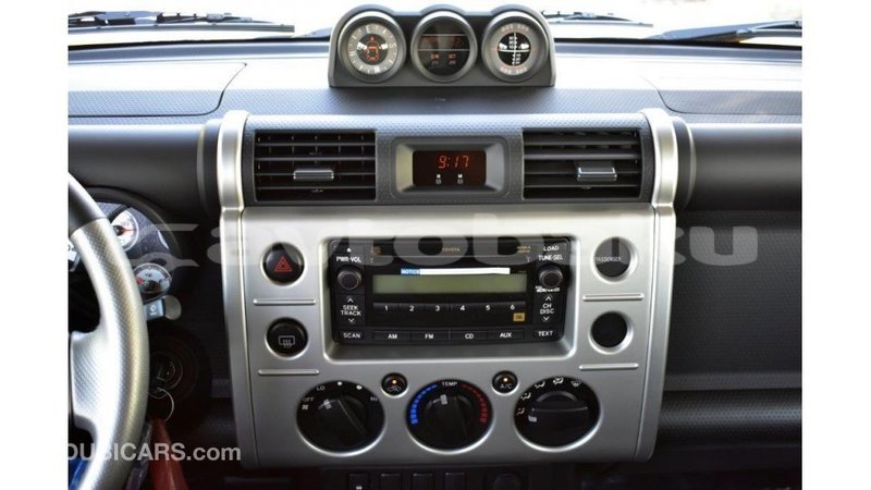 Big with watermark toyota fj cruiser abseron import dubai 1718