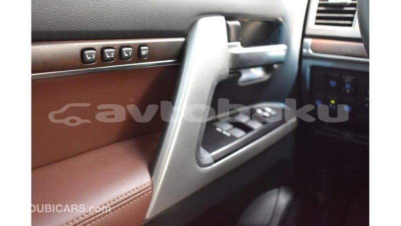 Big with watermark toyota land cruiser abseron import dubai 1719