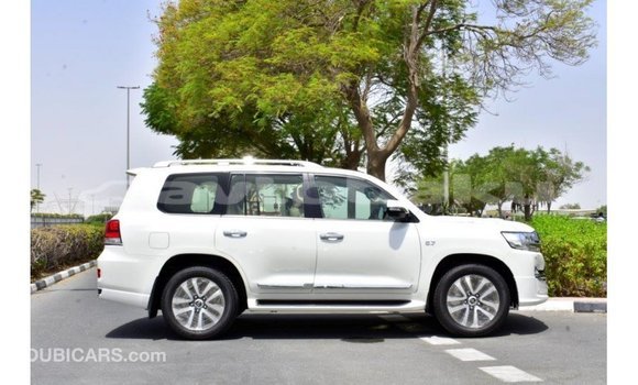 Buy Import Toyota Land Cruiser White Car in Import - Dubai in Abseron Buy Import Toyota Land Cruiser White Car in Import - Dubai in Abseron