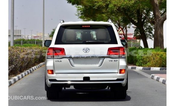 Buy Import Toyota Land Cruiser White Car in Import - Dubai in Abseron Buy Import Toyota Land Cruiser White Car in Import - Dubai in Abseron