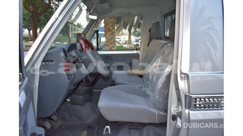 Big with watermark toyota land cruiser abseron import dubai 1725