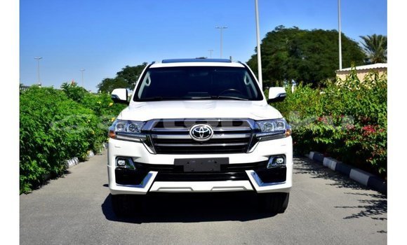 Buy Import Toyota Land Cruiser White Car in Import - Dubai in Abseron Buy Import Toyota Land Cruiser White Car in Import - Dubai in Abseron