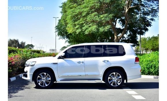 Buy Import Toyota Land Cruiser White Car in Import - Dubai in Abseron Buy Import Toyota Land Cruiser White Car in Import - Dubai in Abseron