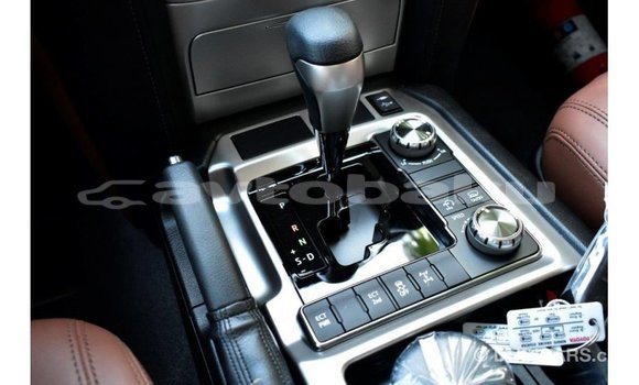 Buy Import Toyota Land Cruiser White Car in Import - Dubai in Abseron Buy Import Toyota Land Cruiser White Car in Import - Dubai in Abseron
