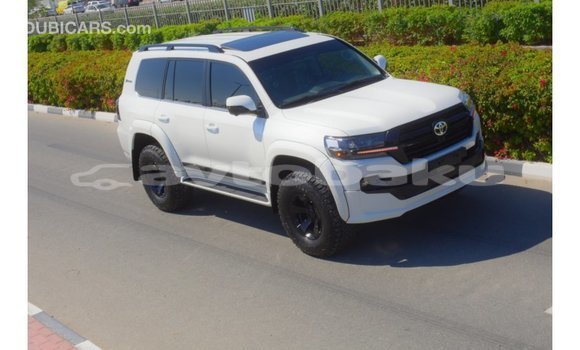 Buy Import Toyota Land Cruiser White Car in Import - Dubai in Abseron Buy Import Toyota Land Cruiser White Car in Import - Dubai in Abseron